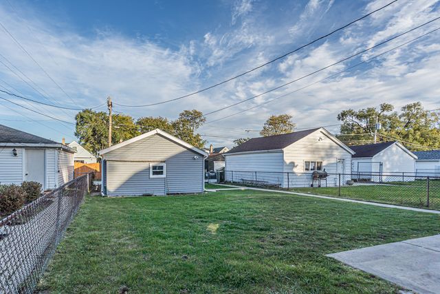 31 46th Avenue, Bellwood, IL 60104