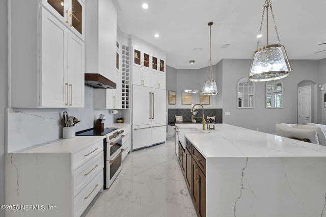 121 CHATSWORTH Drive, St. Johns, FL 32259