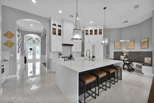121 CHATSWORTH Drive, St. Johns, FL 32259