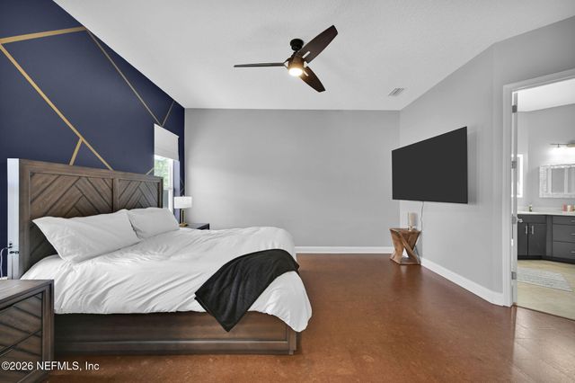 121 CHATSWORTH Drive, St. Johns, FL 32259