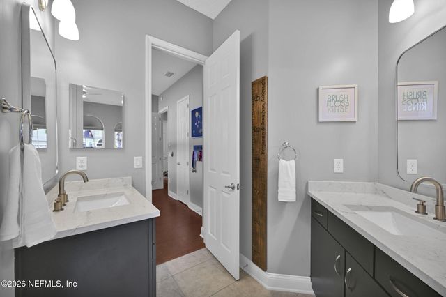 121 CHATSWORTH Drive, St. Johns, FL 32259