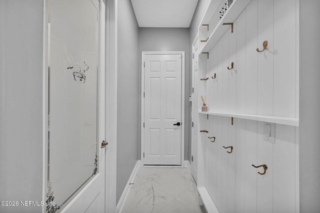 121 CHATSWORTH Drive, St. Johns, FL 32259