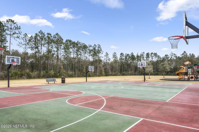 121 CHATSWORTH Drive, St. Johns, FL 32259