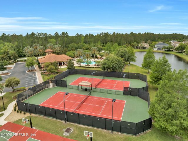 121 CHATSWORTH Drive, St. Johns, FL 32259