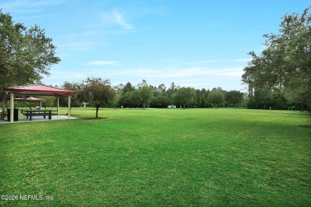 121 CHATSWORTH Drive, St. Johns, FL 32259