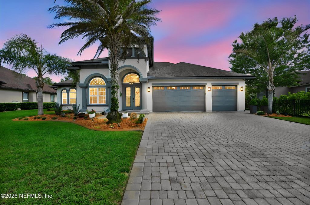 121 CHATSWORTH Drive, St. Johns, FL 32259