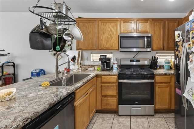 6924 Dancing Cloud Avenue, Henderson, NV 89011