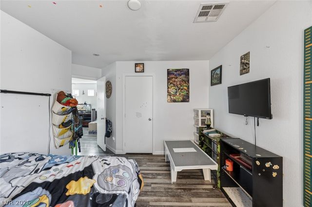 6924 Dancing Cloud Avenue, Henderson, NV 89011