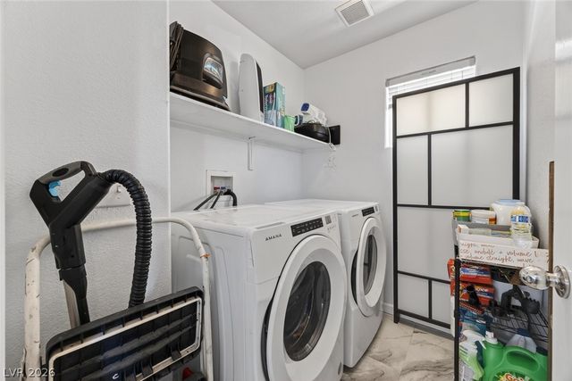 6924 Dancing Cloud Avenue, Henderson, NV 89011