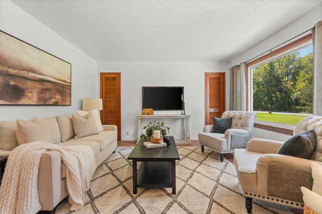 5521 Tuttle Hill Road, Ypsilanti, MI 48197