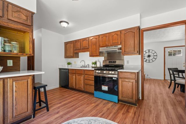5521 Tuttle Hill Road, Ypsilanti, MI 48197