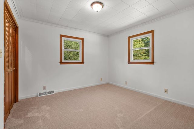 5521 Tuttle Hill Road, Ypsilanti, MI 48197