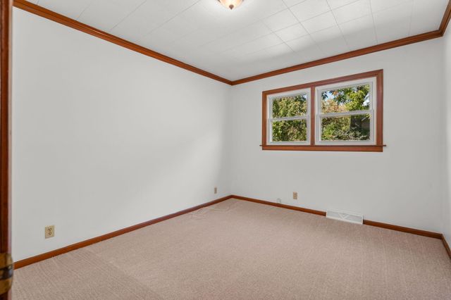 5521 Tuttle Hill Road, Ypsilanti, MI 48197