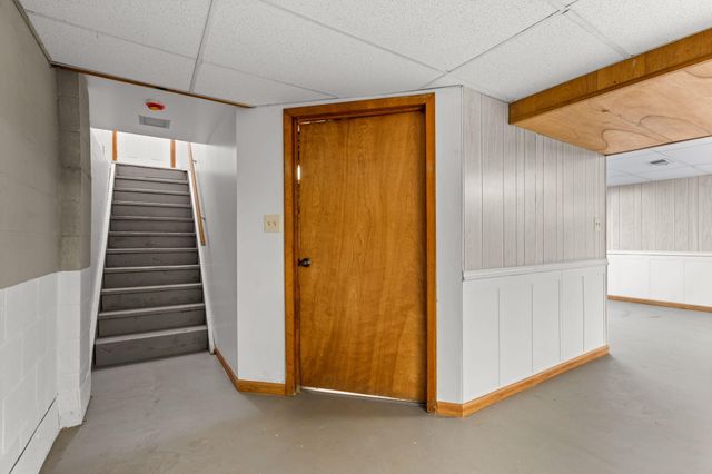 5521 Tuttle Hill Road, Ypsilanti, MI 48197