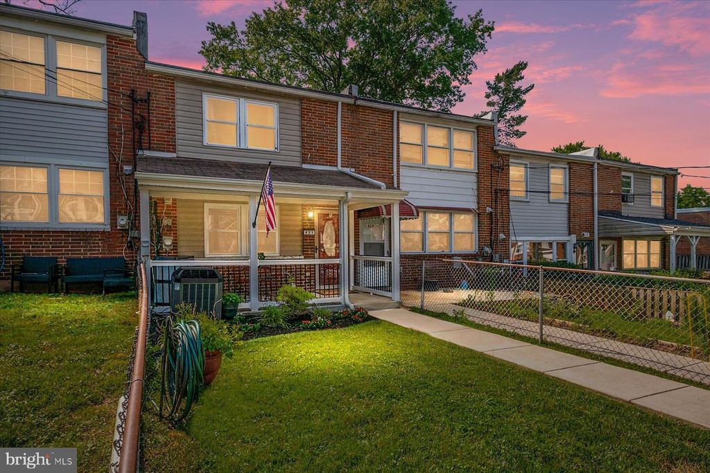 421 BURBANK CT, Baltimore, MD 21227