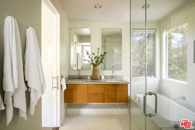 1126 Indiana Avenue, Venice (los Angeles), CA 90291