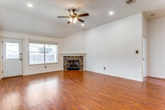 648 Columbine Ave, Cedar Park, TX 78613