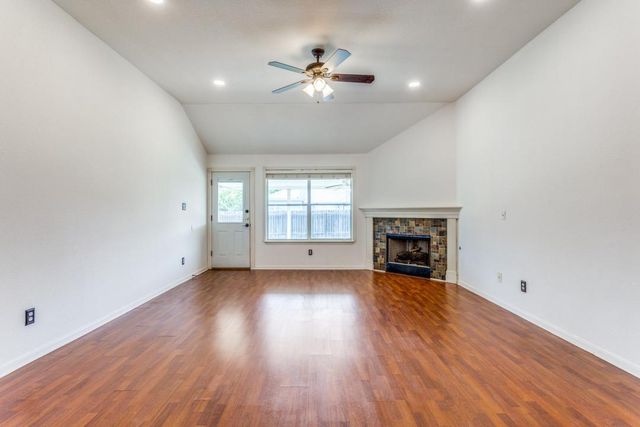 648 Columbine Ave, Cedar Park, TX 78613