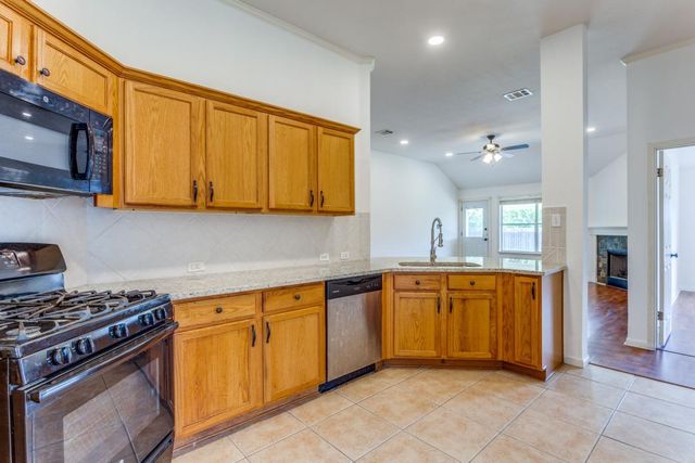 648 Columbine Ave, Cedar Park, TX 78613