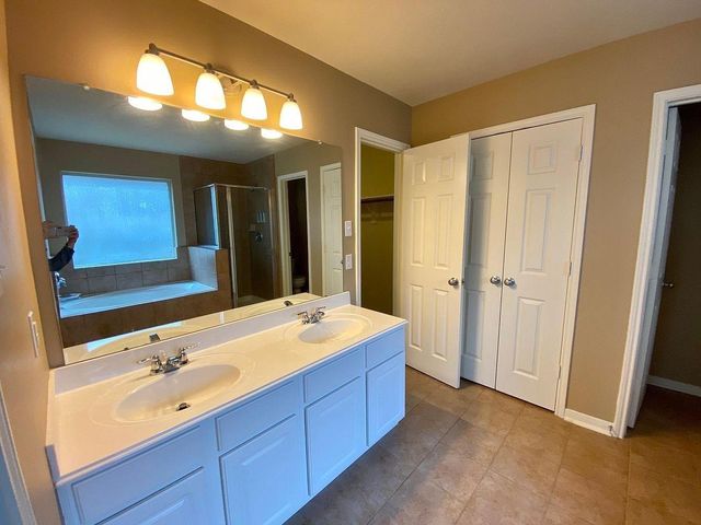 3804 Oak Bent Drive, Pearland, TX 77581