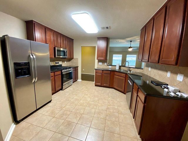 3804 Oak Bent Drive, Pearland, TX 77581