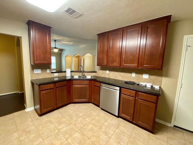 3804 Oak Bent Drive, Pearland, TX 77581