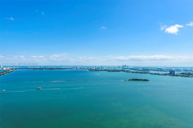650 NE 32nd St PH5201, Miami, FL 33137