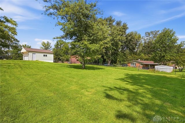 1652 Ridgeway Drive, Springfield, OH 45506