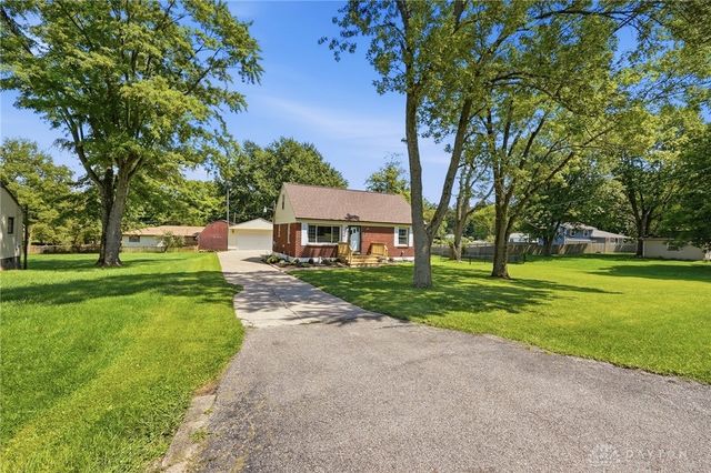 1652 Ridgeway Drive, Springfield, OH 45506