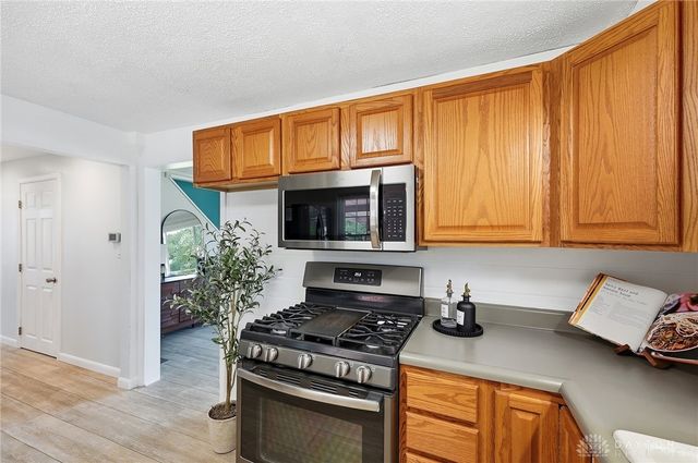 1652 Ridgeway Drive, Springfield, OH 45506