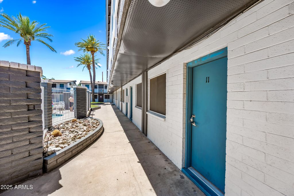 3025 N 32nd Street 11, Phoenix, AZ 85018
