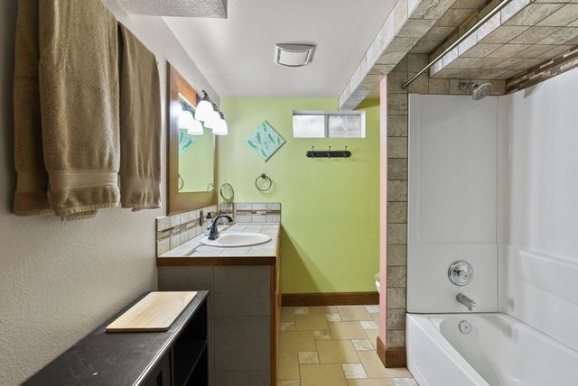 3914 N MURRAY Rd, Otis Orchards, WA 99027