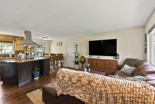 3914 N MURRAY Rd, Otis Orchards, WA 99027