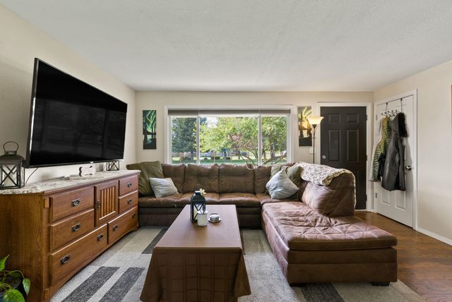 3914 N MURRAY Rd, Otis Orchards, WA 99027