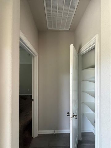 1562 Ancient Oak Lane, Conroe, TX 77301