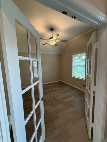 1562 Ancient Oak Lane, Conroe, TX 77301