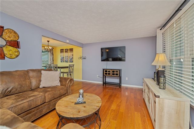 24 Huntsman, Webster, NY 14580