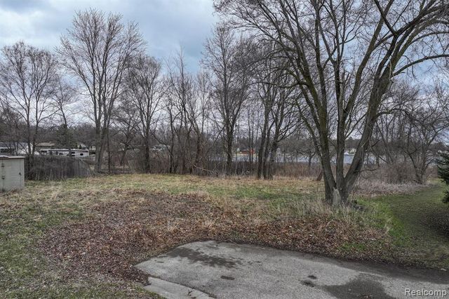 VL Delphine Drive, Holly, MI 48442