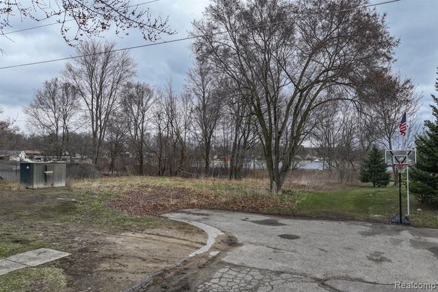 VL Delphine Drive, Holly, MI 48442