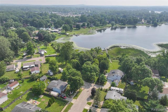 VL Delphine Drive, Holly, MI 48442