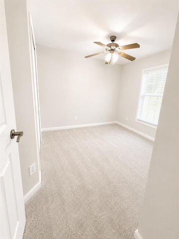 402 SE Strait Avenue, Port St. Lucie, FL 34983