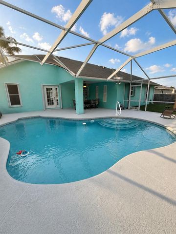402 SE Strait Avenue, Port St. Lucie, FL 34983
