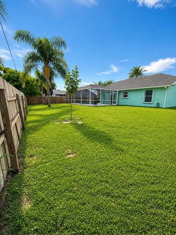 402 SE Strait Avenue, Port St. Lucie, FL 34983