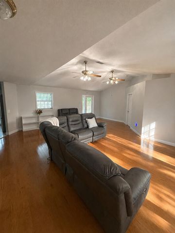 402 SE Strait Avenue, Port St. Lucie, FL 34983