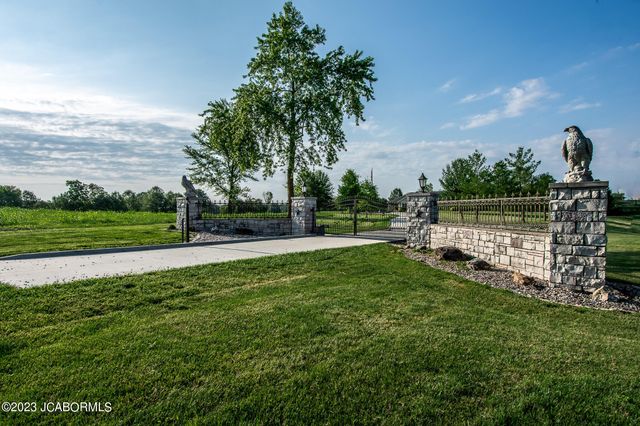 10905 EAGLE LAKE LANE, Holts Summit, MO 65043