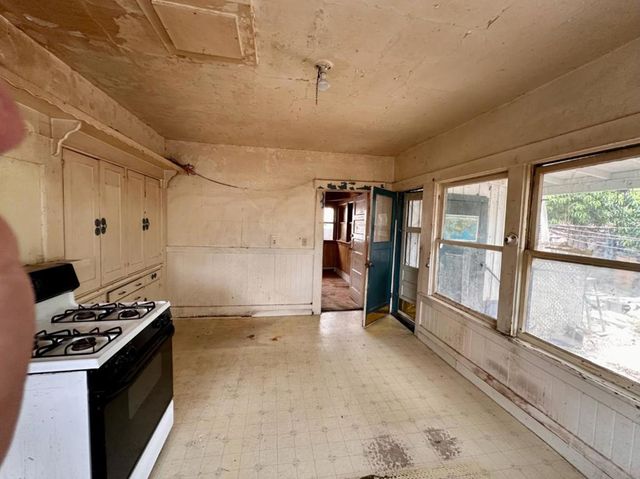 1001 S 10th Street, San Jose, CA 95112