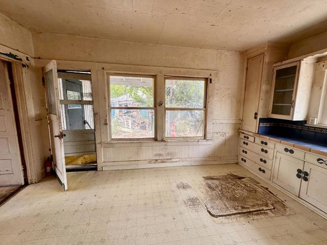 1001 S 10th Street, San Jose, CA 95112