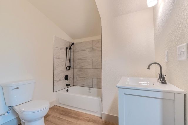 215 W Harrington, Augusta, KS 67010