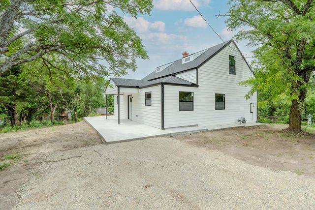215 W Harrington, Augusta, KS 67010