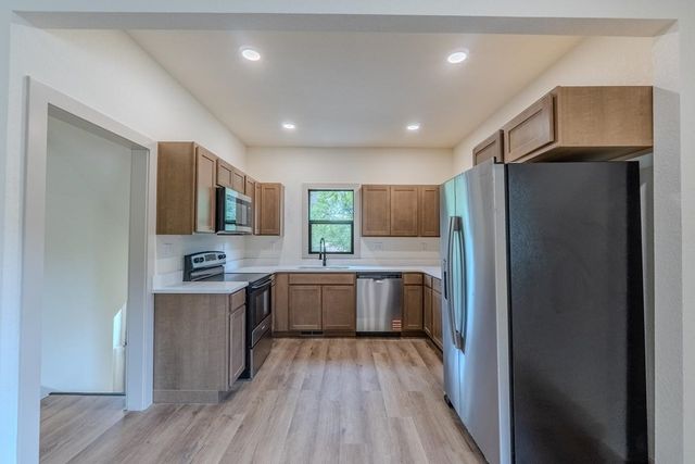 215 W Harrington, Augusta, KS 67010